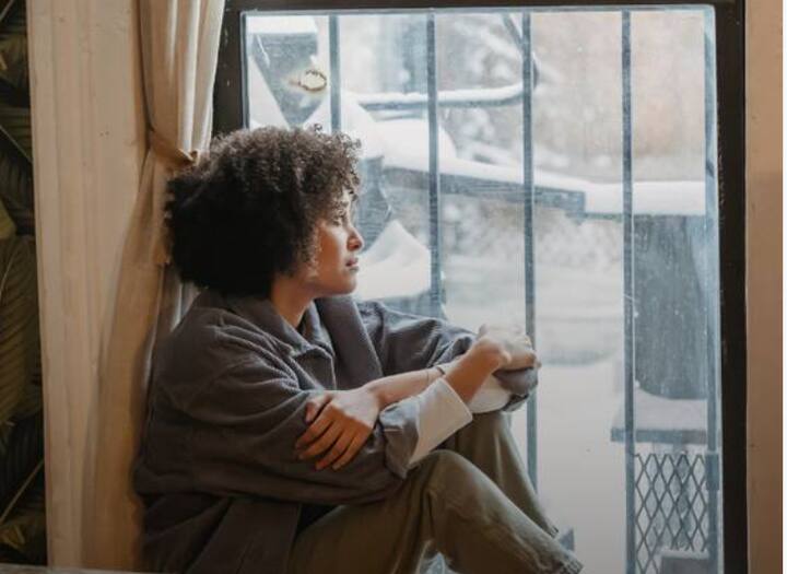 ਜੇਕਰ ਔਰਤਾਂ ਨੂੰ ਟਰੇਨ 'ਚ ਸਫਰ ਕਰਦੇ ਸਮੇਂ ਕਿਸੇ ਤਰ੍ਹਾਂ ਦੀ ਕੋਈ ਸਮੱਸਿਆ ਆਉਂਦੀ ਹੈ ਤਾਂ ਉਨ੍ਹਾਂ ਦੀ ਸ਼ਿਕਾਇਤ ਲਈ 182 ਨੰਬਰ ਜਾਰੀ ਕੀਤਾ ਗਿਆ ਹੈ।