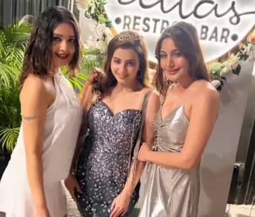 Shrenu Parikh Bachelorette Party: અભિનેત્રી Shrenu Parikh ટૂંક સમયમાં લગ્ન કરવા જઈ રહી છે. તેના લગ્ન ડિસેમ્બરમાં છે. Shrenu Parikh તેના બોયફ્રેન્ડ અક્ષય મ્હાત્રે સાથે સાત ફેરા લેશે.