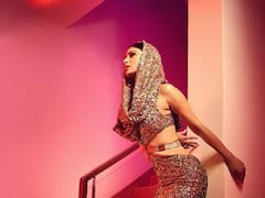 PHOTO: मौनी रॉयचा हॉट अवतार; शिमर रिव्हलिंग ड्रेसमध्ये केलं फोटोशूट!