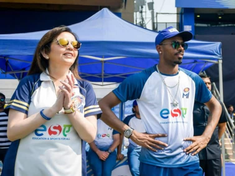 Thrilled to welcome Hardik back home to Mumbai Indians says Nita Ambani Nita Ambani: ముంబై ఇండియన్స్ లో హార్దిక్‌ పాండ్యా చేరికపై నీతా అంబానీ రియాక్షన్‌