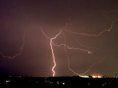 मध्य प्रदेश में बिजली गिरने से 4 लोगों की दर्दनाक मौत, बड़वानी में 24 घंटे में रिकॉर्ड बारिश