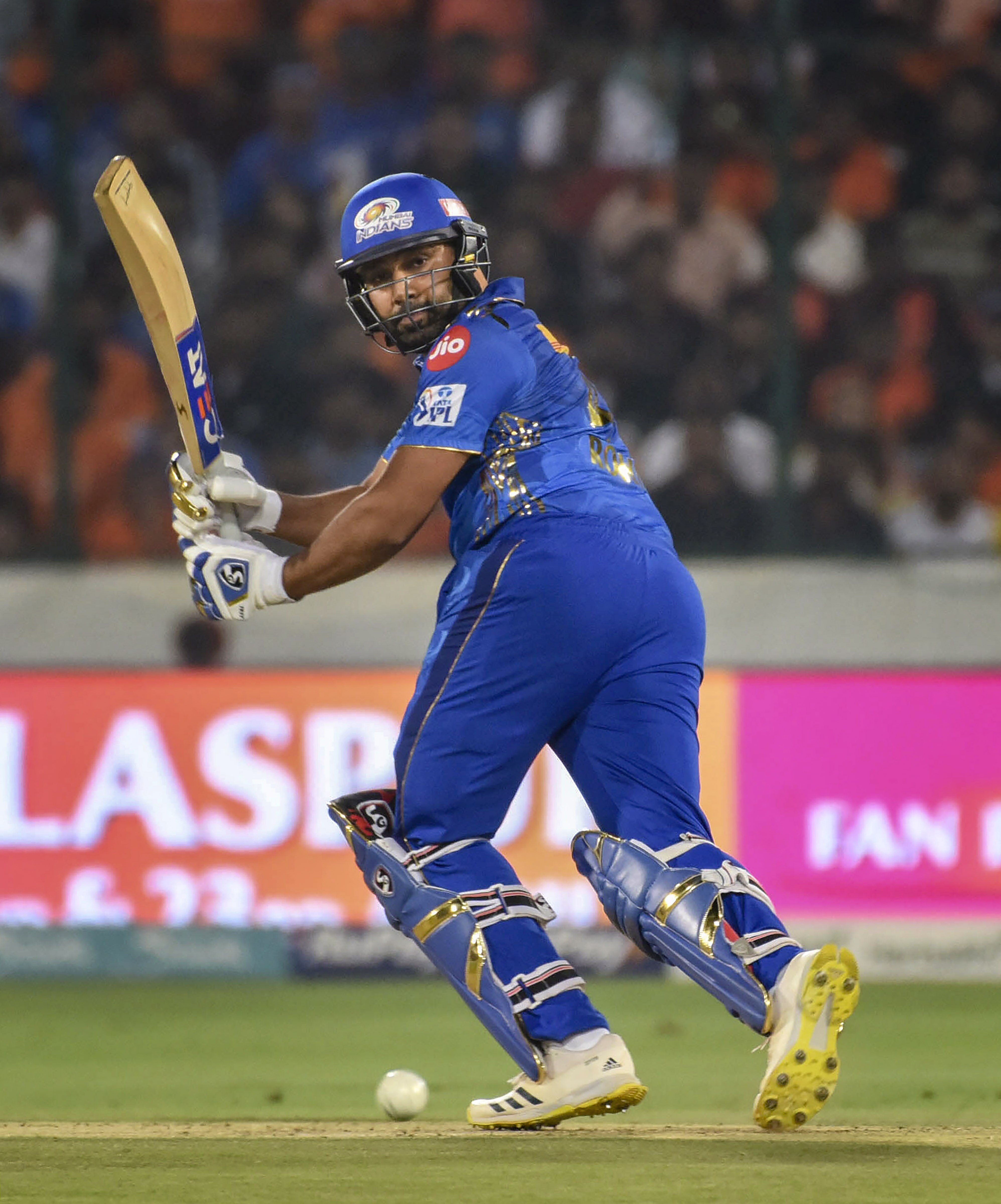 Rohit Sharma: ஜாம்பவான்களுக்கு மத்தியில் முளைத்த சரித்திரம்; மும்பை அணியின் கேப்டன்சியை துறக்கிறாரா ரோகித் சர்மா?