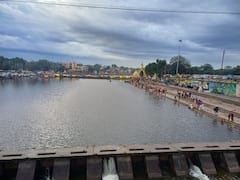 कार्तिक पूर्णिमा पर भारी संख्या में श्रद्धालुओं ने शिप्रा नदी में लगाई डुबकी, जानिए तर्पण और पिंडदान का महत्व