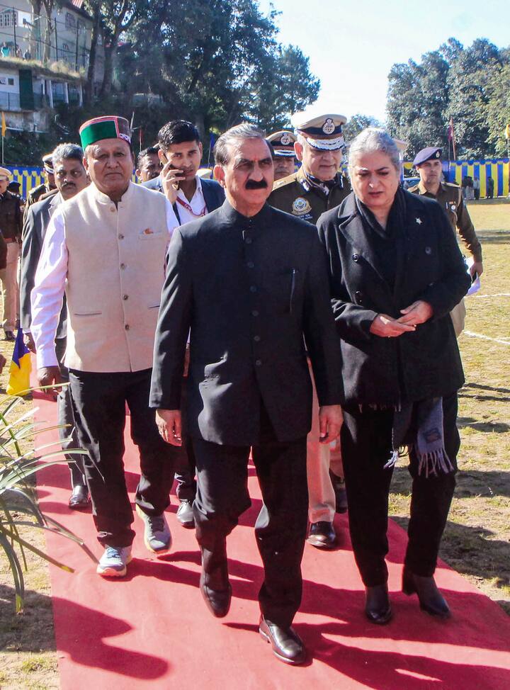 मुख्यमंत्री सुखविंदर सिंह सुक्खू ने अपने बयान में कहा था कि वह बिलासपुर और कांगड़ा से मंत्रियों को अपने-अपनी कैबिनेट में शामिल करेंगे.