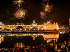 Golden Temple, Varanasi Glow In Light For Guru Nanak Jayanti And Dev Deepavali. IN PICS