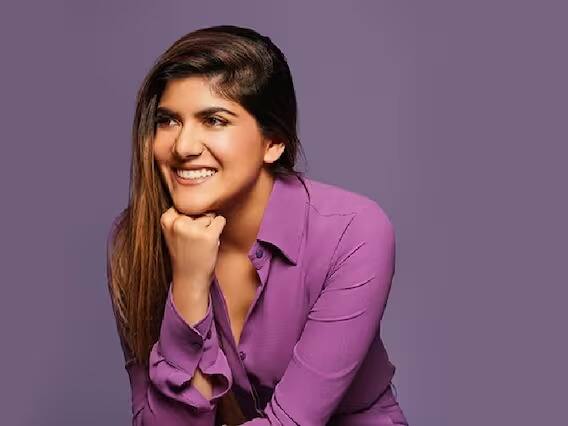 Who is Ananya Birla : अनन्या बिर्लाची कंपनी स्वतंत्र मायक्रोफिनने सचिन बंसल यांची चैतन्य इंडिया कंपनी विकत घेतली. त्यानंतर अनन्या सध्या जोरदार चर्चेत आहे.