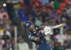 Hardik Pandya in MI : தாயகம் திரும்பினார் ஹார்திக் பாண்டியா..உற்சாகத்தில் மும்பை இந்தியன்ஸ் ரசிகர்கள்..!