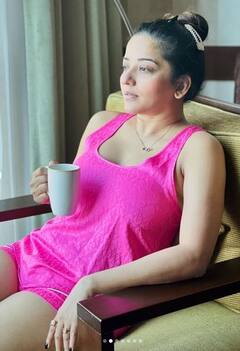 Monalisa: ਛੋਟੀ ਡਰੈੱਸ 'ਚ ਬੈੱਡ 'ਤੇ ਬੈਠ ਕੇ ਮੋਨਾਲੀਸਾ ਨੇ ਦਿੱਤੇ ਅਜਿਹੇ ਪੋਜ਼, ਤਸਵੀਰਾਂ ਦੇਖ ਕੇ ਪ੍ਰਸ਼ੰਸਕਾਂ ਦੇ ਉੱਡ ਗਏ ਹੋਸ਼