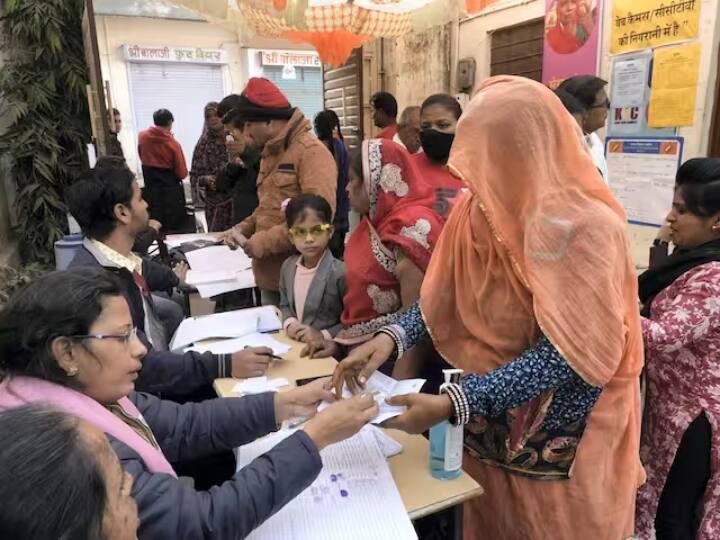 Rajasthan Election 2023: राजस्थान की 20 सीटों पर 80 फीसदी से ज्यादा मतदान, त्रिकोणीय मुकाबले में बने नए समीकरण Rajasthan Election 2023 Voting Percentage around 80 percent in Twenty Assembly seats ann Rajasthan Election 2023: राजस्थान की 20 सीटों पर 80 फीसदी से ज्यादा मतदान, त्रिकोणीय मुकाबले में बने नए समीकरण