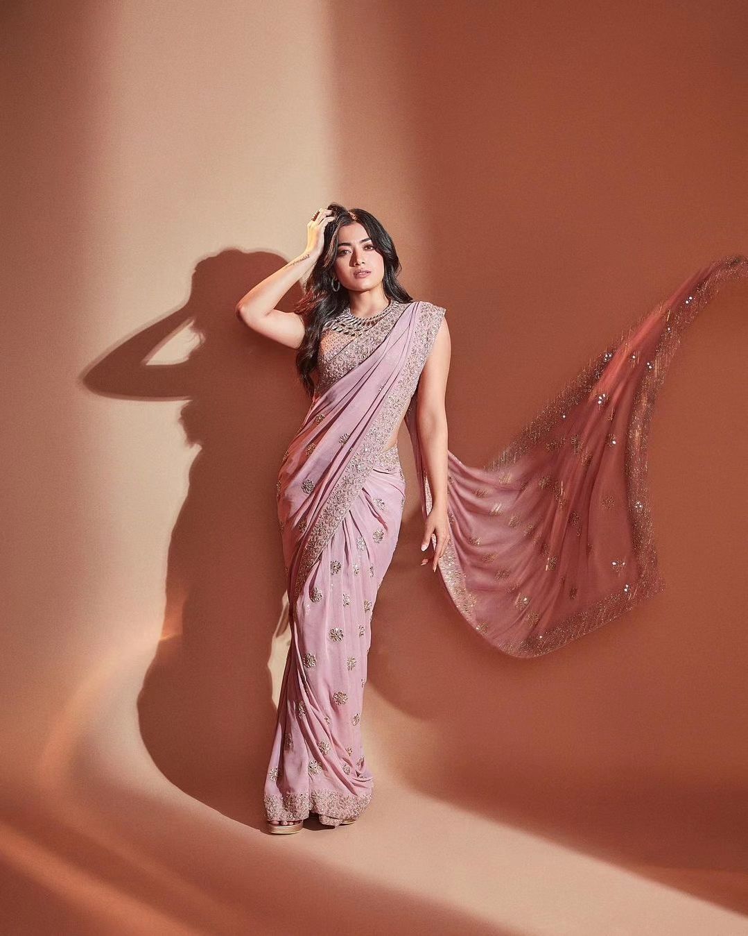 Best places to buy Benarasi silk saris, kurtas and fabric online | Vogue  India