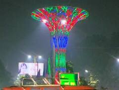 Dev Deepawali 2023: देव दीपावली को लेकर दुल्हन की तरह सजी काशी, लाइट से शहर हुआ जगमग, देखें तस्वीरें