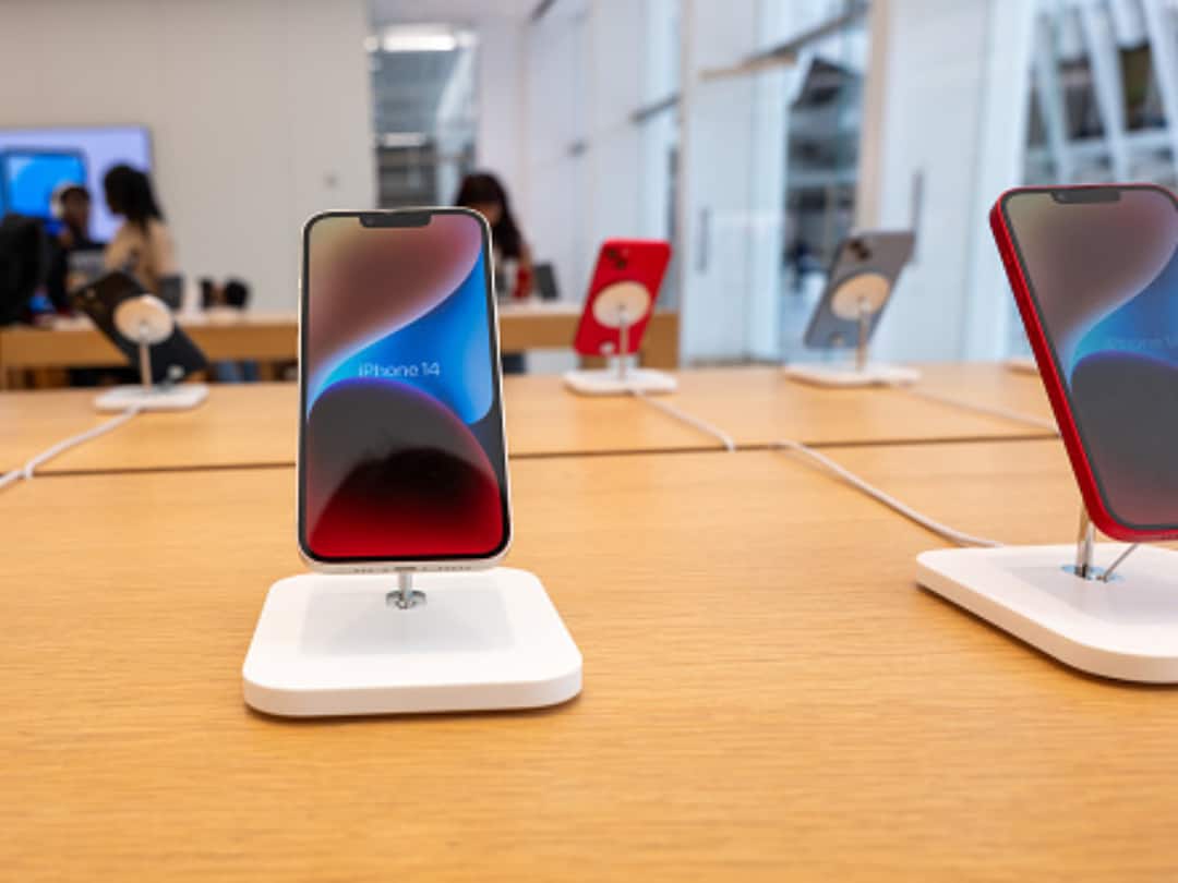 iPhone 14 Gets Price Cut On Flipkart And Amazon India. Get The Phone At Rs 9,000 Discount iPhone 14 Price Cut Flipkart Amazon Bank Offers Discounts iPhone 14 Gets Price Cut On Flipkart And Amazon India. Get The Phone At Rs 9,000 Discount