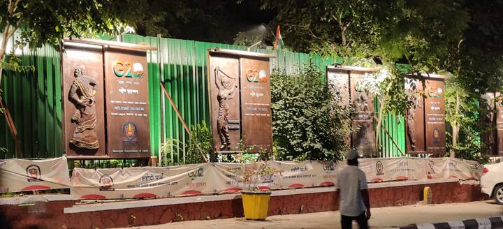 बात करें टिकटों की कीमत की तो, पहले तीन साल से लेकर 12 साल के बच्चों के एंट्री टिकट 50 रुपये, जबकि उससे बड़ी उम्र के लोगों के लिए 100 रुपये का एंट्री टिकट रखा गया था. वहीं छुट्टी वाले दिन व्यस्कों का एंट्री टिकट 150 रुपये और बच्चों की एंट्री टिकट 75 रुपये निर्धारित की गई थी.