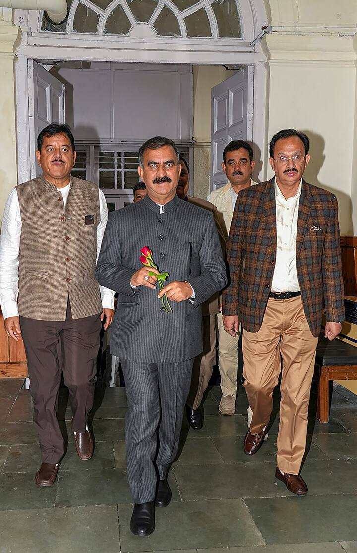 हिमाचल प्रदेश में मुख्यमंत्री सुखविंदर सिंह सुक्खू के नेतृत्व वाली सरकार का 11 दिसंबर को एक साल पूरा हो जाएगा. ऐसे में एक बार फिर से मंत्रिमंडल विस्तार की चर्चाएं तेज हो गई हैं.