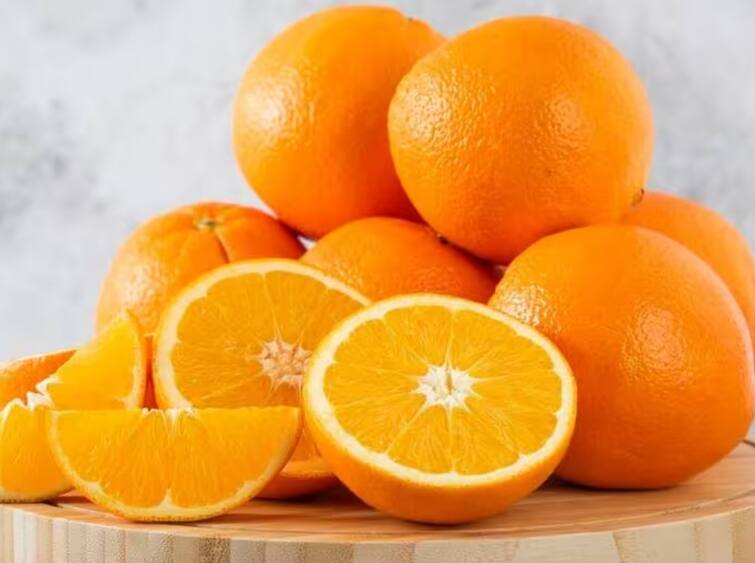 what happens to your body if you eat an orange every day during winters  શિયાળામાં સંતરા ખાવાથી શરીરને મળે છે આ અદ્ભુત ફાયદા, જાણો તેના વિશે 