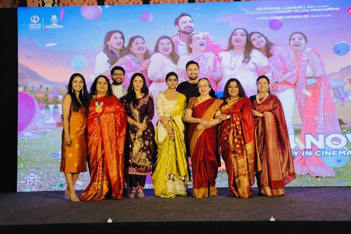 'झिम्मा 2' हा सिनेमा प्रेक्षकांच्या पसंतीस उतरला आहे. या सिनेमाचं लेखन, दिग्दर्शन, गाणी, संवाद अशा सर्वच गोष्टींचं कौतुक होत आहे.