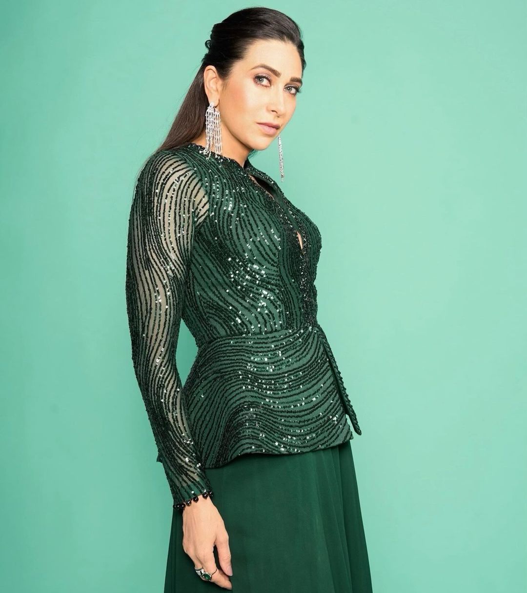 Karishma kapoor 2025 green dress