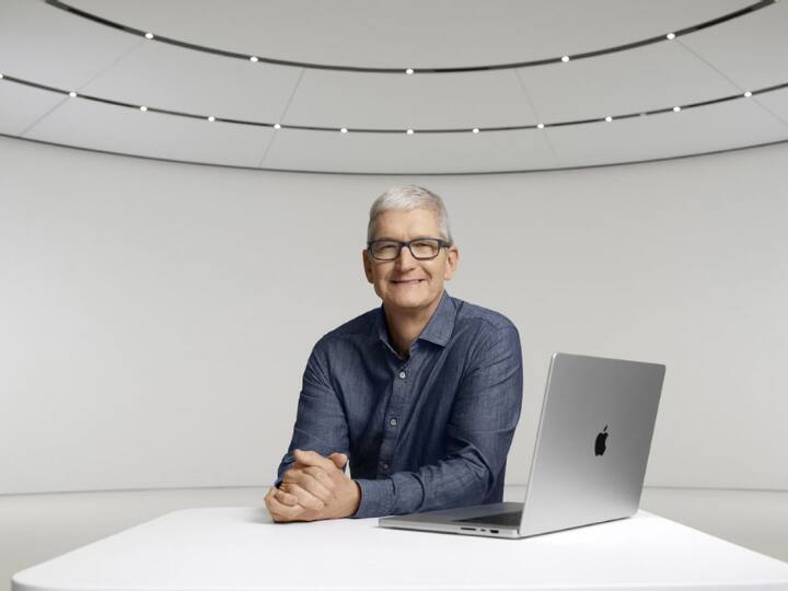 Apple में कैसे मिल सकती है नौकरी? Tim cook ने बताए 4 स्किल्स, आप में हैं? Tim cook response on how people can get a job at Apple check 4 skills company looks at Apple में कैसे मिल सकती है नौकरी? Tim cook ने बताए 4 स्किल्स, आप में हैं?