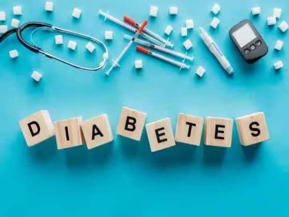 Health Tips : सावधान! पाचपैकी एक मधुमेही रुग्णाला अंधत्व, मूत्रपिंड निकामी होण्याचा वाढता धोका; अभ्यासातून स्पष्ट Health Tips : सावधान! पाचपैकी एक मधुमेही रुग्णाला अंधत्व, मूत्रपिंड निकामी होण्याचा वाढता धोका; अभ्यासातून स्पष्ट