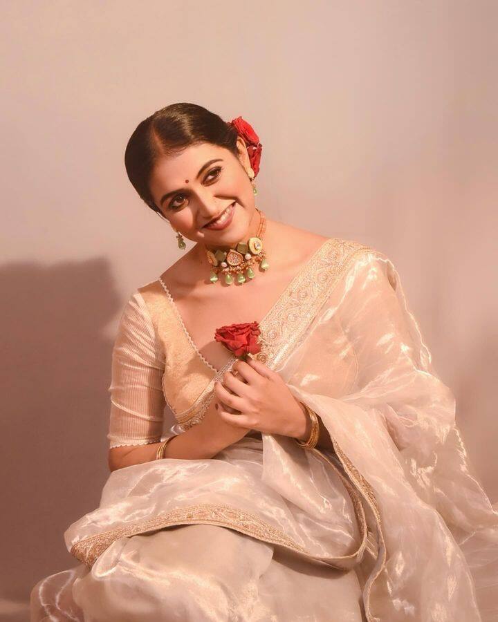 ‘सैराट’ या चित्रपटानंतर रिंकूने ‘मेकअप’, ‘कागर’ अशा मराठी चित्रपटांमध्ये काम केलं.