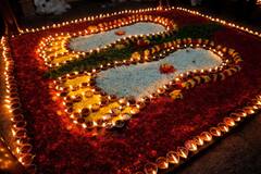 ஸ்ரீரங்கம் பெரியபெருமாள் சந்நிதியில் ஜொலித்த சஹஸ்ரதீபம்!