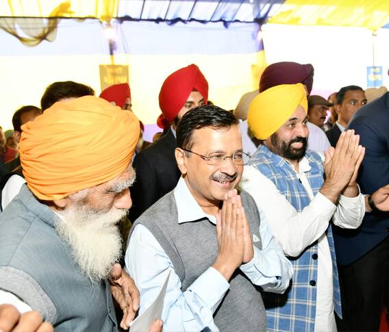 CM Pilgrimage Scheme 'ਤੇ ਉੱਠਣ ਲੱਗੇ ਸਵਾਲ, ਅਕਾਲੀ ਦਲ ਨੇ ਕਿਹਾ ਸਿਰਫ਼ ਪਬਲੀਸਿਟੀ ਸਟੰਟ, ਸਕੀਮ ਤਾਂ ਅਸੀਂ ਕੀਤੀ ਸੂਰੂ CM Pilgrimage Scheme 'ਤੇ ਉੱਠਣ ਲੱਗੇ ਸਵਾਲ, ਅਕਾਲੀ ਦਲ ਨੇ ਕਿਹਾ ਸਿਰਫ਼ ਪਬਲੀਸਿਟੀ ਸਟੰਟ, ਸਕੀਮ ਤਾਂ ਅਸੀਂ ਕੀਤੀ ਸੂਰੂ