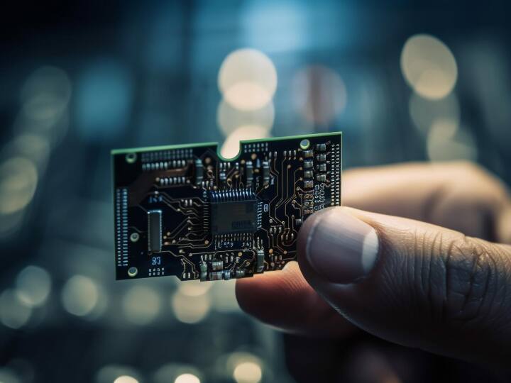 TATA will set up semiconductor chip fabrication unit at these two places in Gujarat Chip Plants in Gujarat: કેન્દ્ર સરકારે વધુ 3 ચિપ પ્લાન્ટને આપી મંજૂરી, ગુજરાતના આ બે સ્થળે પ્લાન્ટ સ્થાપશે TATA