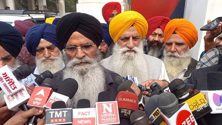 SGPC delegation meets with balwant singh rajoana in patiala jail Patiala news: SGPC ਵਫ਼ਦ ਨੇ ਬਲਵੰਤ ਸਿੰਘ ਰਾਜੋਆਣਾ ਨਾਲ ਕੀਤਾੀ ਮੁਲਾਕਾਤ, ਕਿਹਾ - ਉਨ੍ਹਾਂ ਦੀ ਪਟੀਸ਼ਨ ਦੇ ਹੱਲ ਲਈ ਸਰਕਾਰ ਨਾਲ...