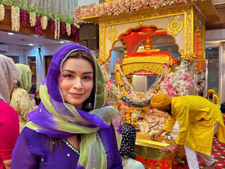 Tiku Weds Sheru actor Avneet Kaur treated fans with pictures from her Gurupurab celebrations 2023; take a look