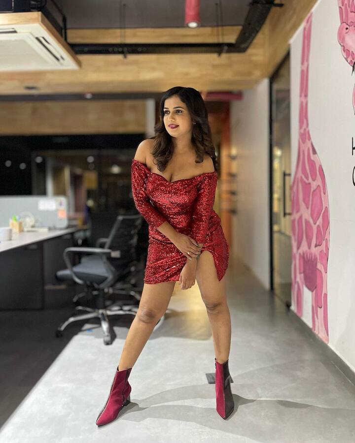 అరియానా గ్లోరీ అందమైన ఫోటోలు (Image credit: Ariayana Glory/Instagram)
