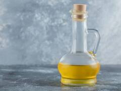 Mustard Oil Benefits: सर्दी में इस तरह करें सरसों तेल का इस्तेमाल