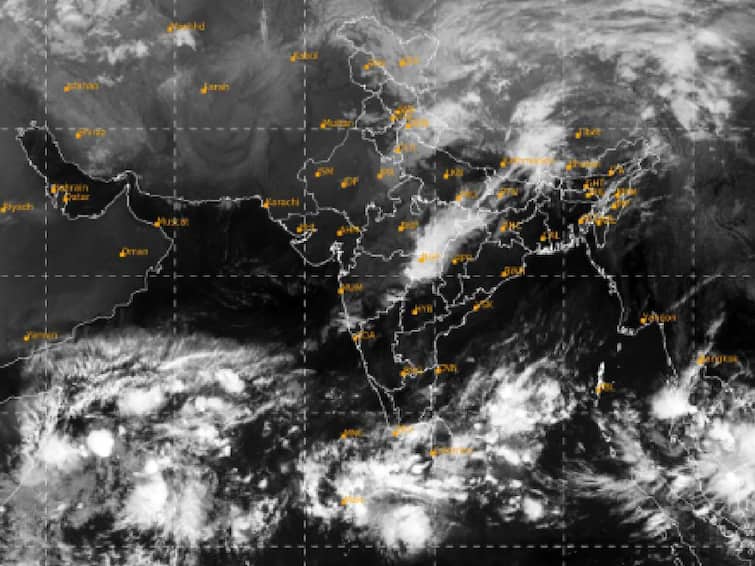 According to the Meteorological Department, the low pressure area that has formed in the Bay of Bengal will strengthen into a cyclone Migjam tomorrow. Migjam Cyclone: நாளை வங்கக்கடலில் உருவாகும் ‘மிக்ஜாம்’ புயல்.. தமிழகத்தை தாக்குமா? முழு விவரம் இதோ..