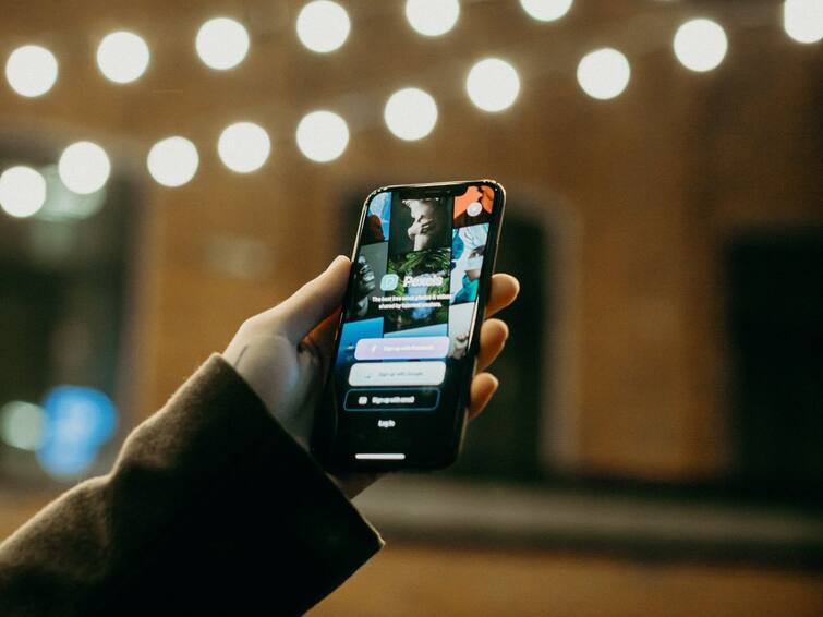 Best smartphones under Rs15000 this November 2023 Redmi 12 5G, iQOO Z6 Lite 5G, more check the list know in details Best 5G Phones Under Rs 15000: ৫জি ফোন, তাও আবার ১৫ হাজার টাকার মধ্যে ! নভেম্বরেই ভারতে পাবেন বেশ কয়েকটি মডেল, রইল তালিকা