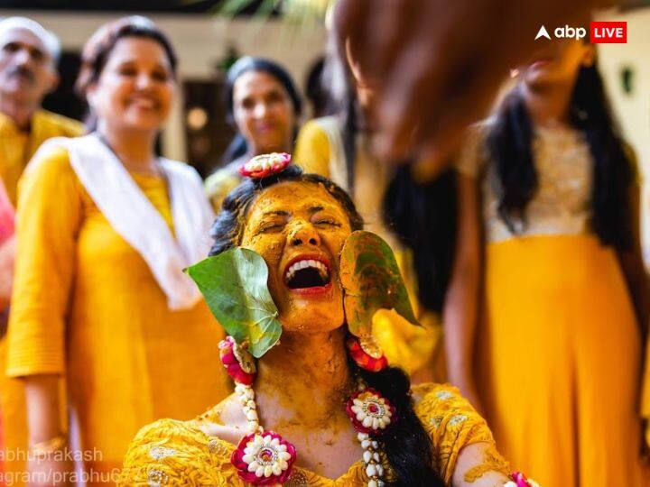 गणेश पूजा - समस्त शुभ कार्य में गणेश पूजा सबसे पहले की जाती है. ऐसे में शादी से एक या दो दिन पहले शुभ मुहूर्त में दूल्हा और दुल्हन, परिवार के साथ भगवान गणेश की पूजा करते हैं और अपनी जिंदगी की नई शुरुआत के लिए मंगल कामना करते हैं.