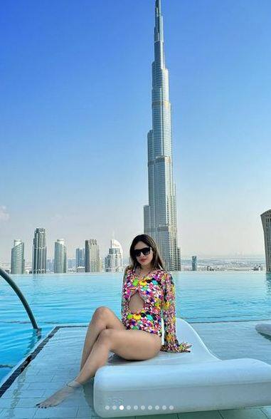 ਹਾਲ ਹੀ 'ਚ ਫੋਟੋਸ਼ੂਟ 'ਚ ਅਦਾਕਾਰਾ ਨੇਹਾ ਮਲਿਕ ਨੇ ਸਿਜ਼ਲਿੰਗ ਅੰਦਾਜ਼ 'ਚ ਪੋਜ਼ ਦੇ ਕੇ ਇੰਟਰਨੈੱਟ 'ਤੇ ਹਲਚਲ ਮਚਾ ਦਿੱਤੀ ਹੈ।