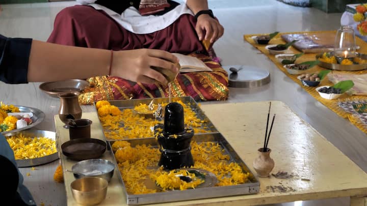 इस रेस्क्यू ऑपरेशन के आज अंतिम चरण में , टनल से बाहर निकालने के लिए बचाव अभियान युद्ध स्तर पर जारी रहा.