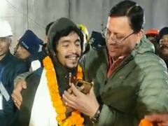 Uttarkashi Tunnel Rescue: வெற்றிகரமாக மீட்கப்பட்ட 41 தொழிலாளர்கள்.. இணையத்தில் புகைப்படங்கள் வைரல்..!