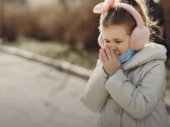 Can holding back a sneeze be dangerous?  If you are also doing the same then know the science behind it, then...