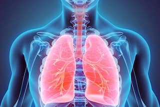 Health Tips : काय सांगता! सिगारेटचं व्यसन नसणाऱ्यांनाही कॅन्सरचा धोका; फुफ्फुसाच्या कर्करोगाबाबत डॉक्टर काय सांगतात?