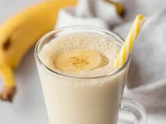 Health Tips: इन लोगों को केला और दूध साथ में नहीं खाना चाहिए, जानिए क्यों