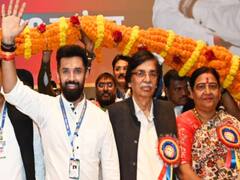 लोकसभा चुनाव से पहले पशुपति पारस गुट को बड़ा झटका! सांसद वीणा देवी ने थामा चिराग पासवान का दामन?