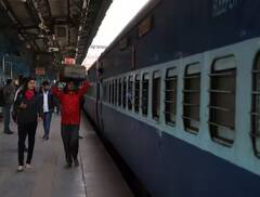 Indian Railway: લાઇનમા ઉભા રહ્યા વિના ઓનલાઇન ખરીદી શકો છો રેલવે પ્લેટફોર્મ ટિકિટ, જાણો સ્ટેપ બાય સ્ટેપ પ્રોસેસ