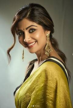 Shilpa Shetty: ਸ਼ਿਲਪਾ ਸ਼ੈੱਟੀ ਨੇ ਪੀਲੀ ਸਾੜ੍ਹੀ 'ਚ ਮਚਾਈ ਤਬਾਹੀ, ਪ੍ਰਸ਼ੰਸਕਾਂ ਨੇ ਕਿਹਾ- ਡ੍ਰੌਪ ਡੈੱਡ ਗੋਰਜਸ