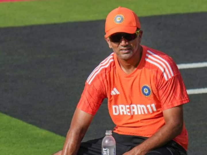 Rahul Dravid : இந்திய கிரிக்கெட் அணியின் தலைமை பயிற்சியாளராக ராகுல் டிராவிட்டே தொடர்வார் என பிசிசிஐ அறிவித்துள்ளது.