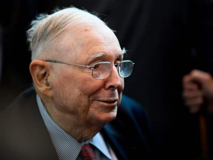 Charlie Munger Dies Berkshire Hathaway Vice-Chairman Warren Buffett’s Right-Hand Man Charlie Munger, Berkshire Hathaway Vice-Chairman & Warren Buffett's Right-Hand Man, Dies