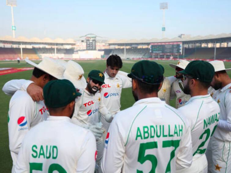 PCB's Announcement Of 17-Member Team Management For Australia Tour Leaves Netizens Puzzled PCB's Announcement Of 17-Member Team Management For Australia Tour Leaves Netizens Puzzled