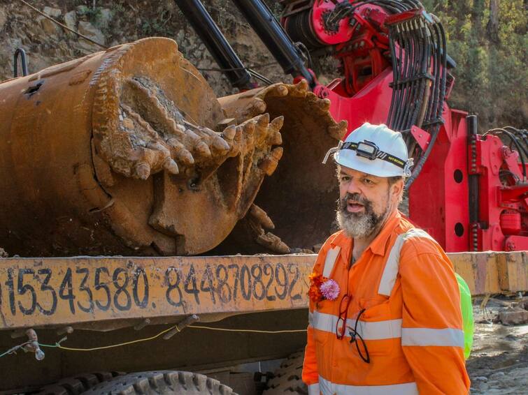 Who is Arnold Dix? tunnelling expert India thanks for Uttarkashi rescue Arnold Dix: உத்தரகாசியில் கவனம் ஈர்த்த அர்னால்ட் டிக்ஸ் - இந்தியர்களை மகிழ்ச்சிப்படுத்திய ஒரே ஆஸ்திரேலியர்..!