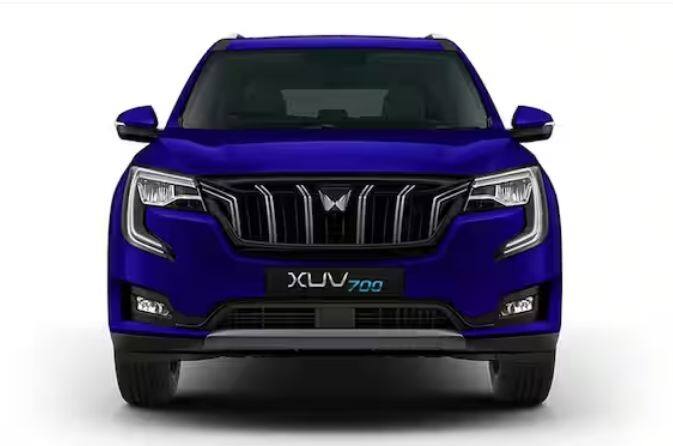 ਇਸ ਸੂਚੀ ਵਿੱਚ ਛੇਵਾਂ ਵਿਕਲਪ ਵੀ ਕਾਫ਼ੀ ਸ਼ਾਨਦਾਰ ਹੈ, ਜੋ ਕਿ ਮਹਿੰਦਰਾ XUV700 ਹੈ। ਜਿਸ ਦੀ ਸ਼ੁਰੂਆਤੀ ਕੀਮਤ 14.03 ਲੱਖ ਰੁਪਏ ਐਕਸ-ਸ਼ੋਰੂਮ ਹੈ। ਇਸ ਨੂੰ ਪੈਟਰੋਲ ਅਤੇ ਡੀਜ਼ਲ ਦੋਵਾਂ ਵਿਕਲਪਾਂ 'ਚ ਖਰੀਦਿਆ ਜਾ ਸਕਦਾ ਹੈ।