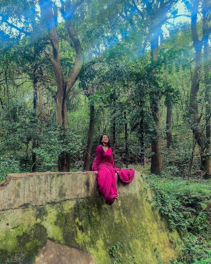 దీప్తి సునయన అందమైన ఫోటోలు (Image credit: Deepthi Sunaina/Instagram)
