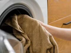 மழைக்காலத்தில் பெட்ஷீட் துவைக்க சிரமமாக இருக்கிறதா..? அப்போ இந்த டிப்ஸை பின்பற்றுங்கள்..!